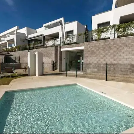 Precioso En Vanians Garden * Estepona